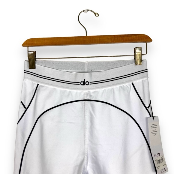 NWT Brand New ALO Airbrush High-Waist Heart Throb Leggings White Black Medium - Picture 7 of 14